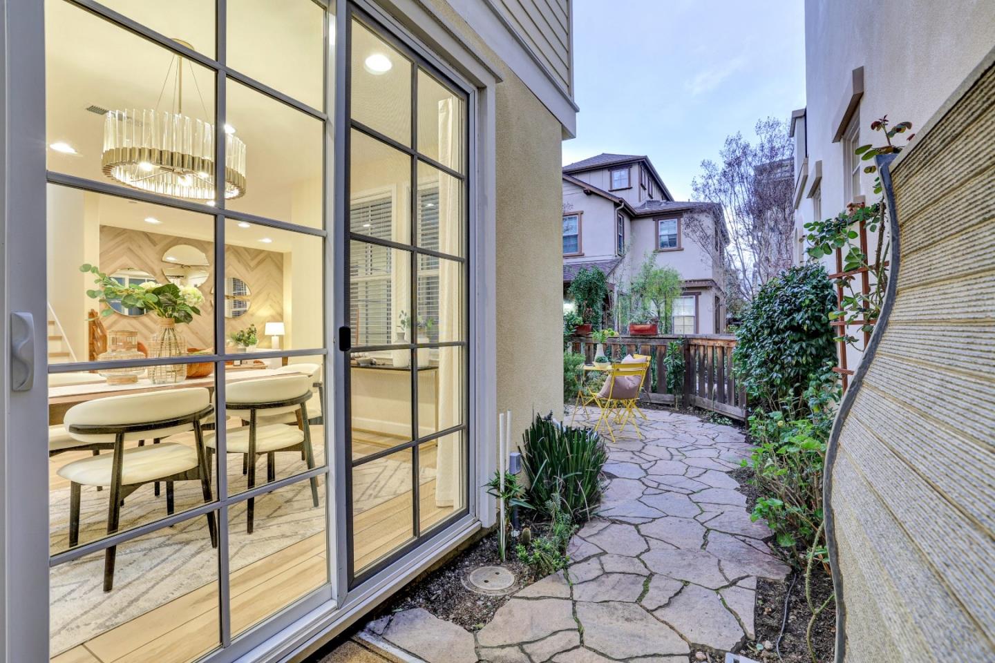 Detail Gallery Image 43 of 57 For 136 Avellino Way, Mountain View,  CA 94043 - 4 Beds | 3/1 Baths