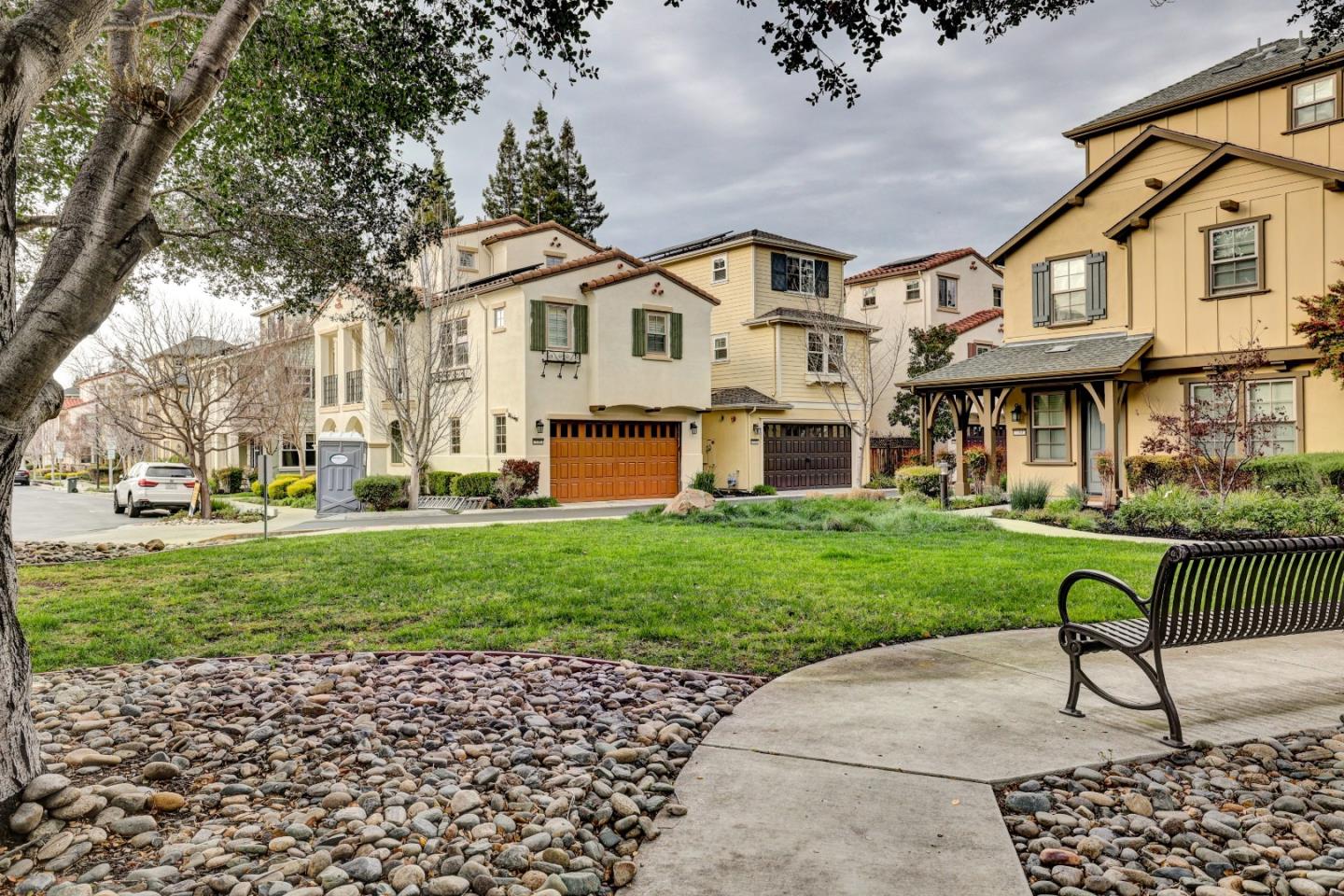 Detail Gallery Image 50 of 57 For 136 Avellino Way, Mountain View,  CA 94043 - 4 Beds | 3/1 Baths