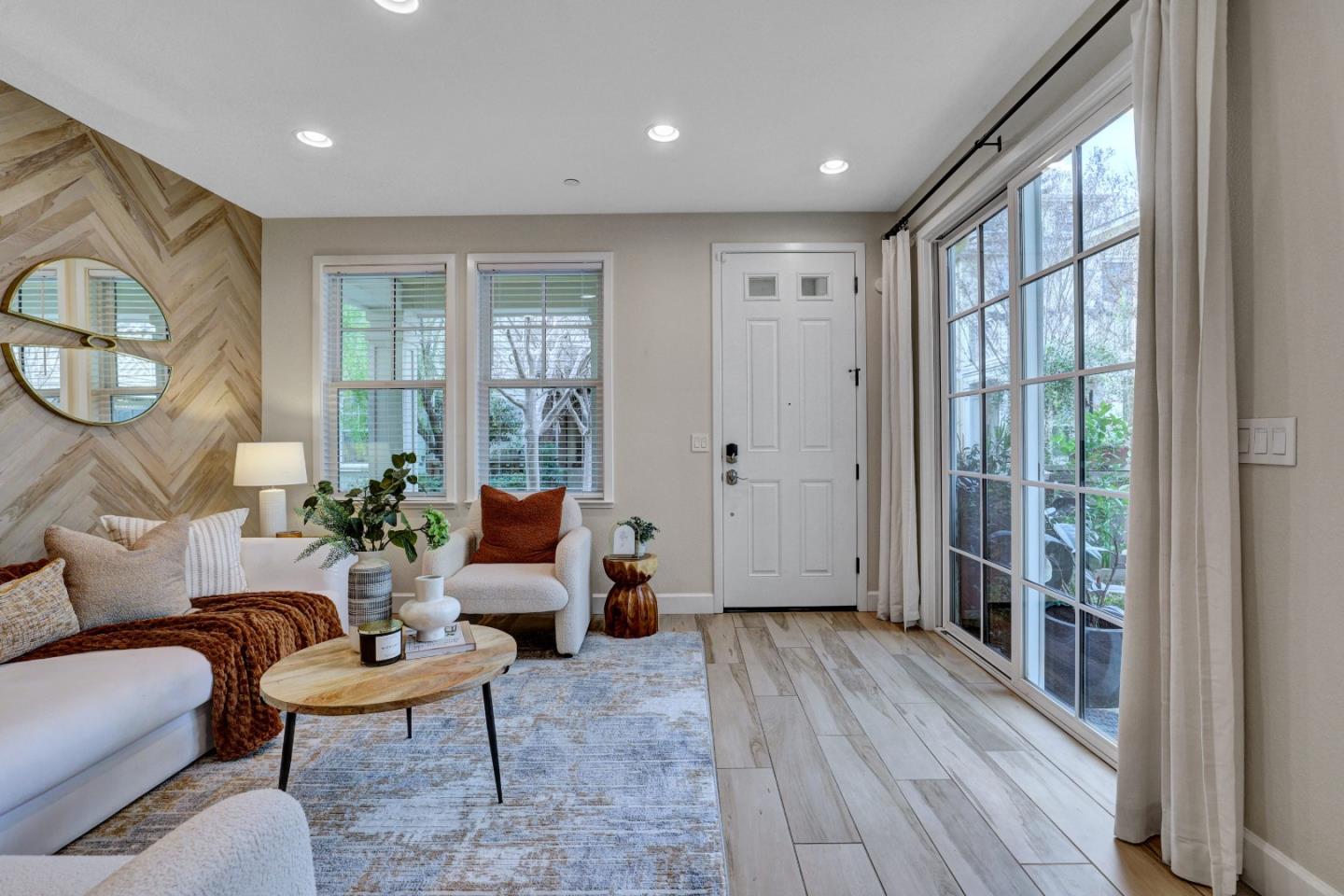 Detail Gallery Image 7 of 57 For 136 Avellino Way, Mountain View,  CA 94043 - 4 Beds | 3/1 Baths