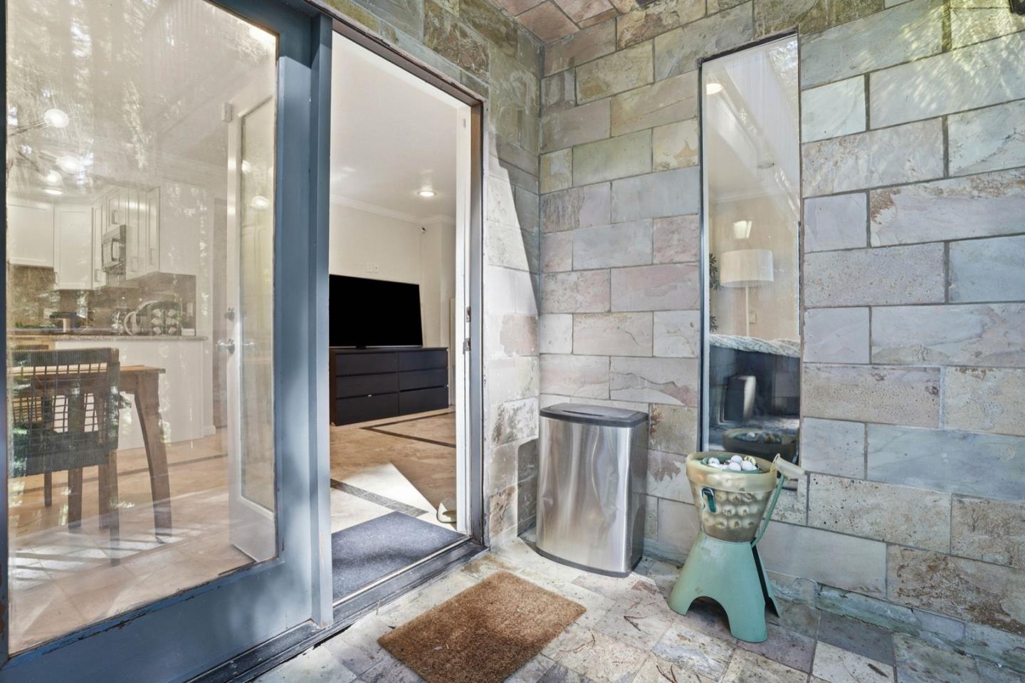 Detail Gallery Image 34 of 39 For 26 Big Tree Rd, Woodside,  CA 94062 - 3 Beds | 2 Baths