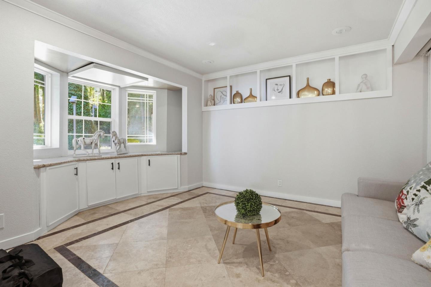 Detail Gallery Image 7 of 39 For 26 Big Tree Rd, Woodside,  CA 94062 - 3 Beds | 2 Baths