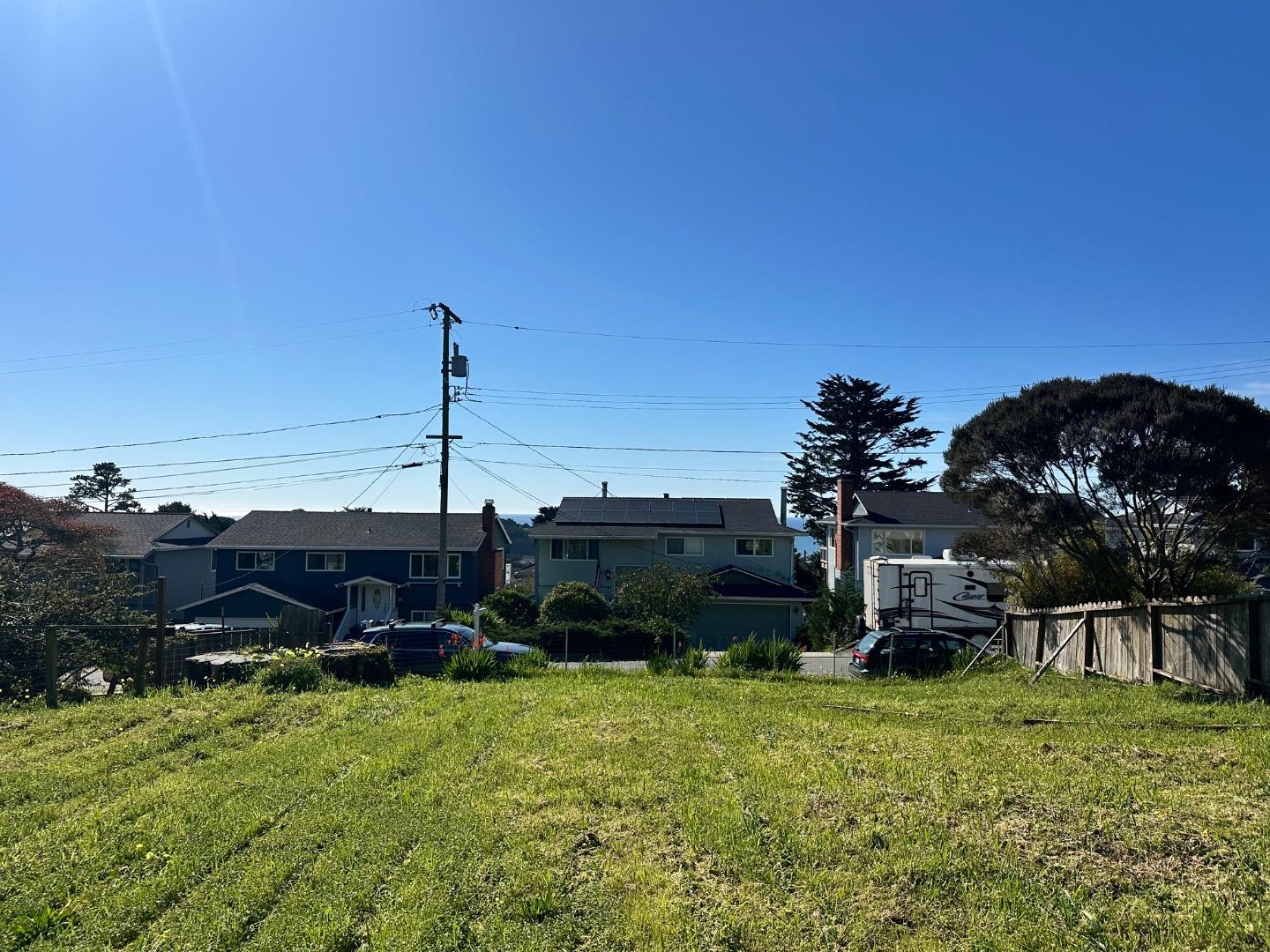 Detail Gallery Image 6 of 10 For 751 Sierra St, Moss Beach,  CA 94038 - – Beds | – Baths