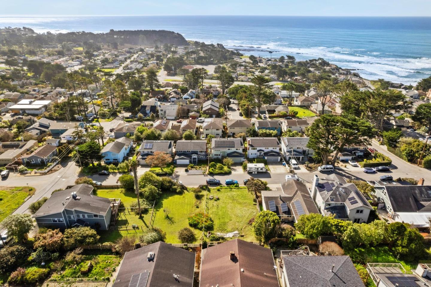 Detail Gallery Image 8 of 10 For 751 Sierra St, Moss Beach,  CA 94038 - – Beds | – Baths