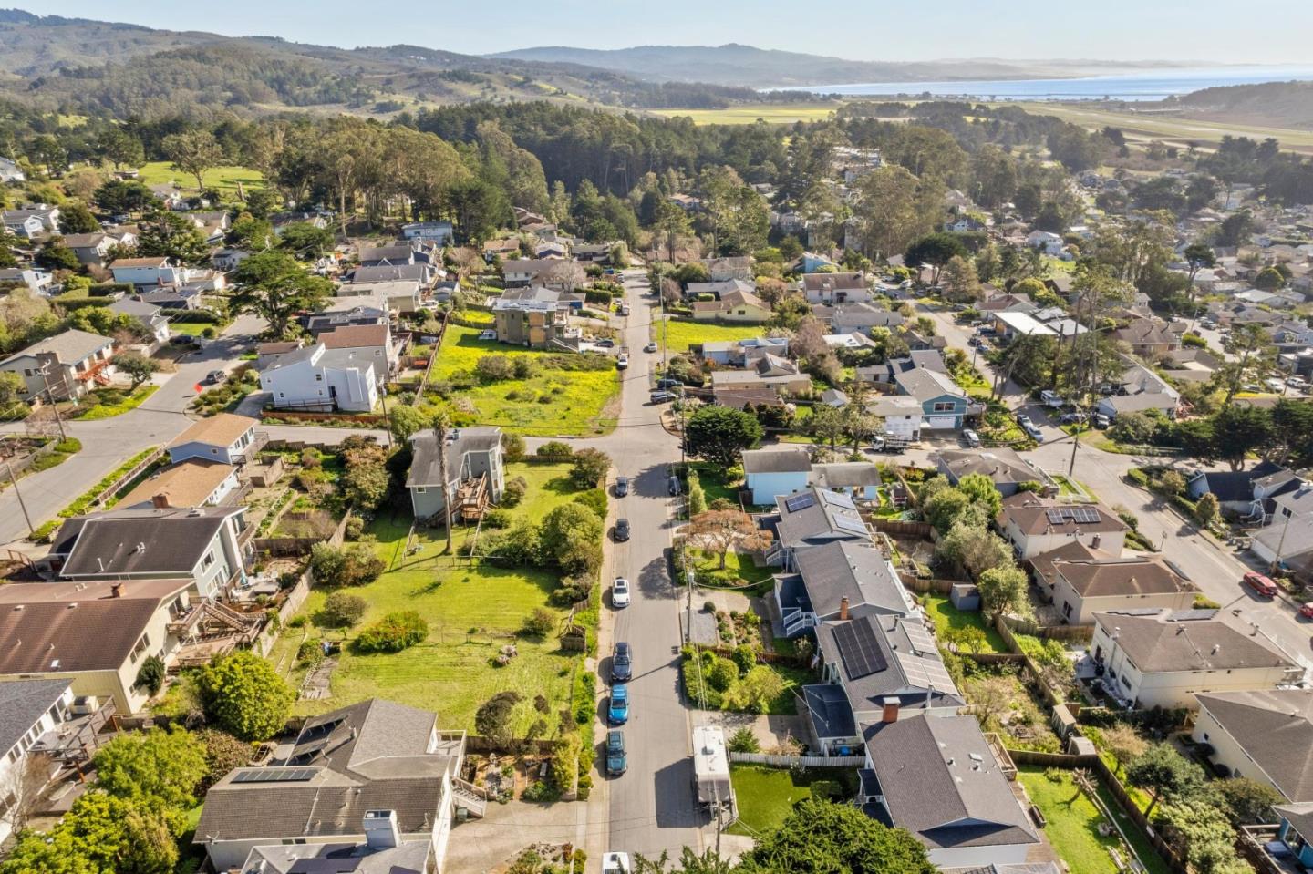 Detail Gallery Image 9 of 10 For 751 Sierra St, Moss Beach,  CA 94038 - – Beds | – Baths