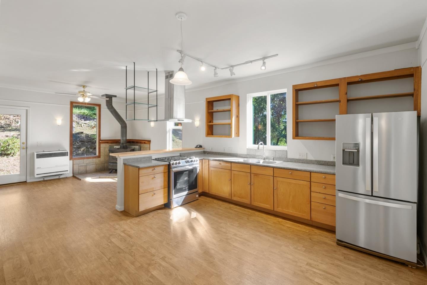 Detail Gallery Image 18 of 70 For 50 Ocean View Rd, Los Gatos,  CA 95033 - 2 Beds | 1/1 Baths