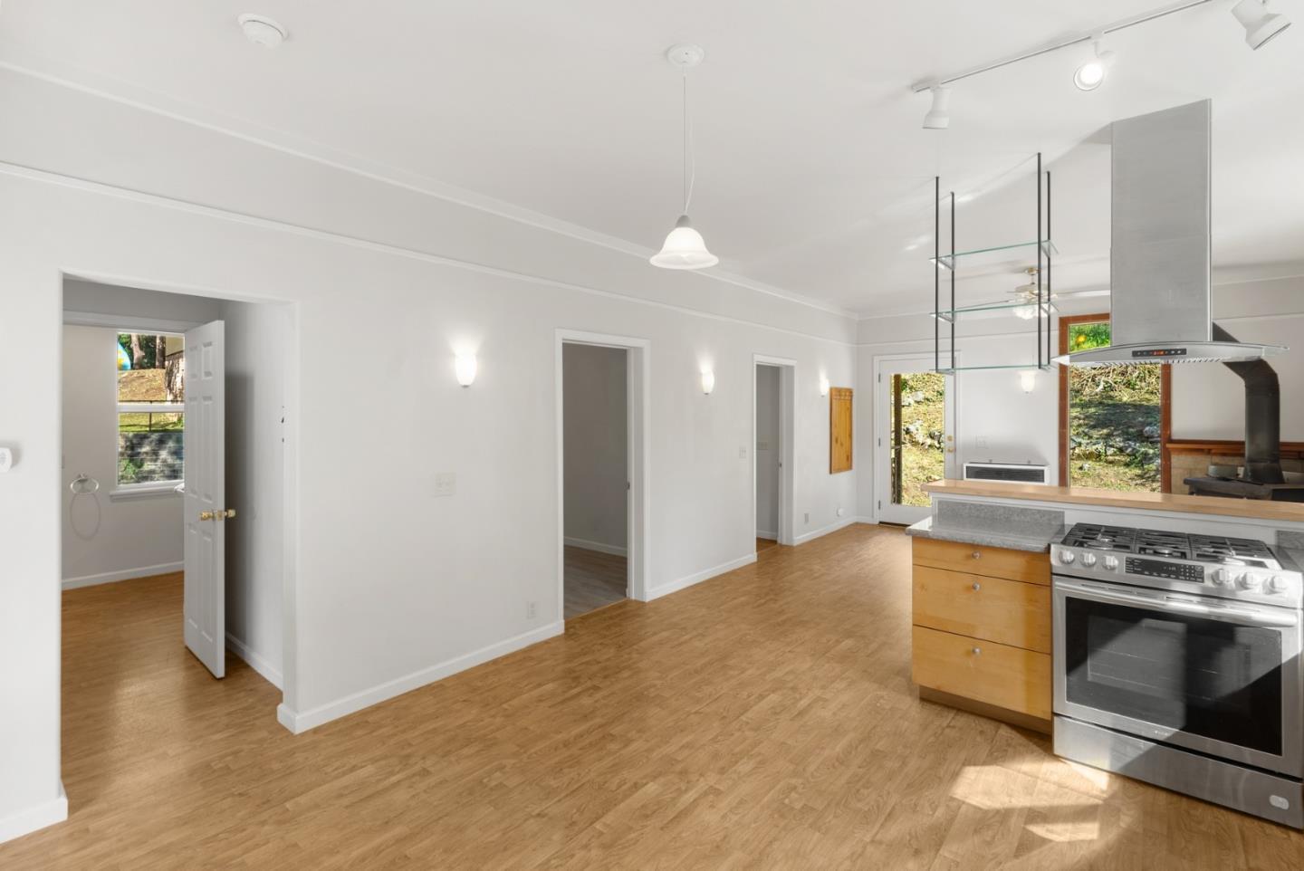 Detail Gallery Image 20 of 70 For 50 Ocean View Rd, Los Gatos,  CA 95033 - 2 Beds | 1/1 Baths