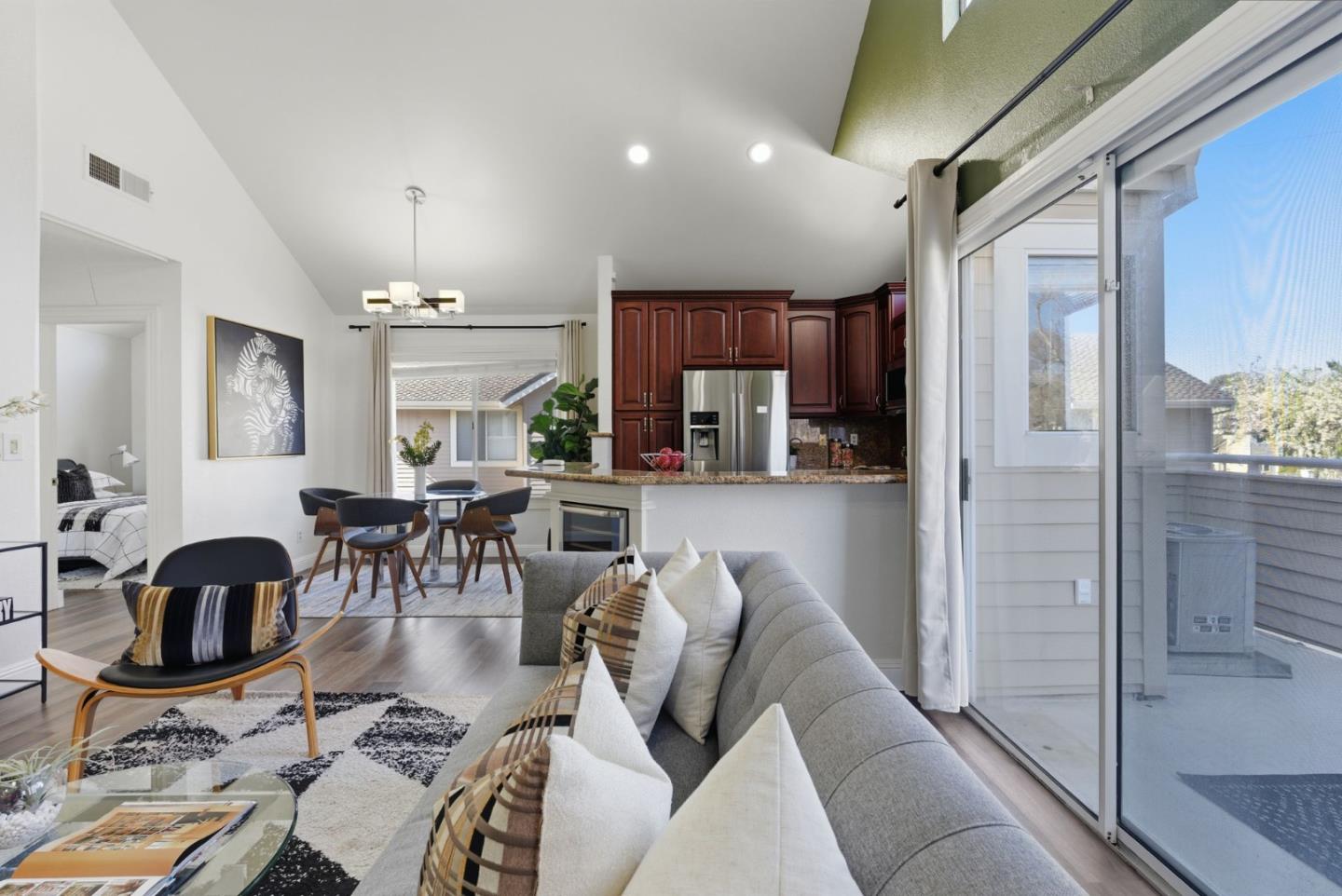 Detail Gallery Image 18 of 48 For 301 Boatswain Ct, Hercules,  CA 94547 - 2 Beds | 2 Baths