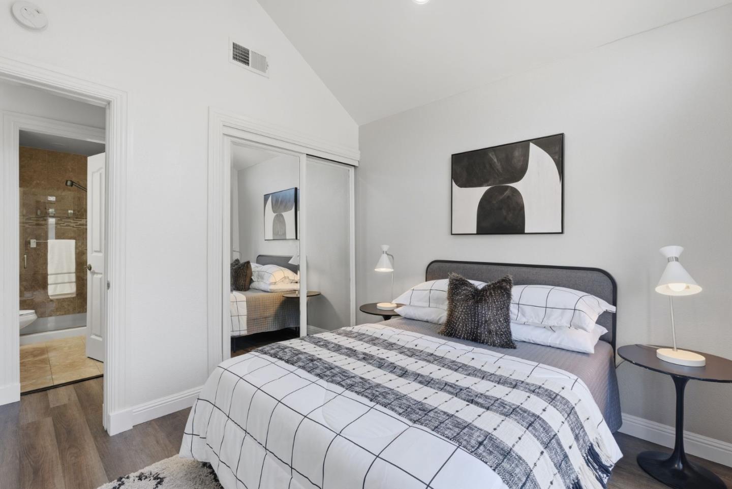 Detail Gallery Image 24 of 48 For 301 Boatswain Ct, Hercules,  CA 94547 - 2 Beds | 2 Baths