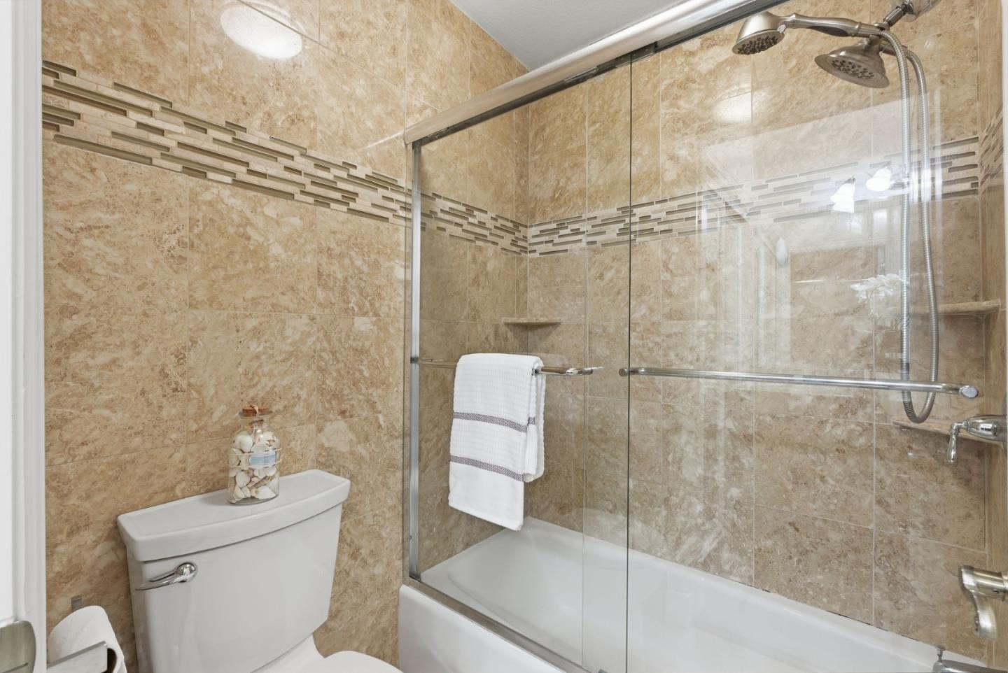 Detail Gallery Image 25 of 48 For 301 Boatswain Ct, Hercules,  CA 94547 - 2 Beds | 2 Baths