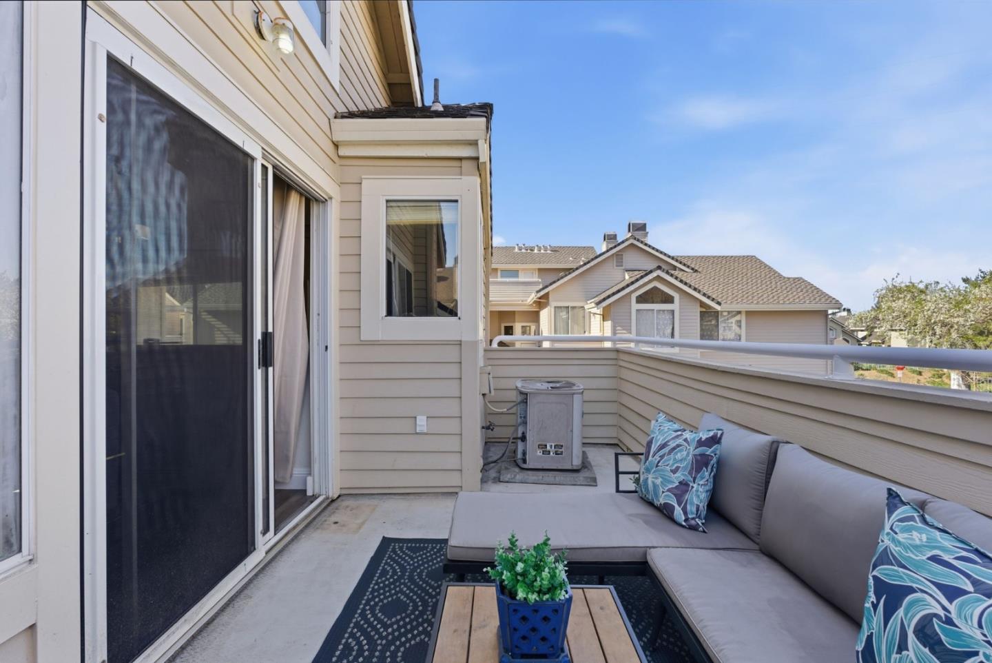 Detail Gallery Image 35 of 48 For 301 Boatswain Ct, Hercules,  CA 94547 - 2 Beds | 2 Baths