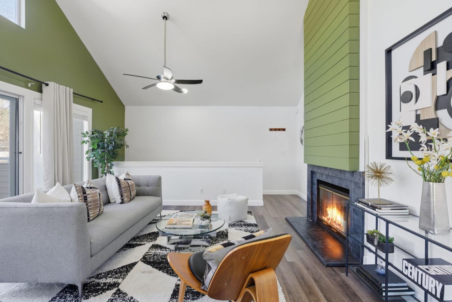 Detail Gallery Image 5 of 48 For 301 Boatswain Ct, Hercules,  CA 94547 - 2 Beds | 2 Baths