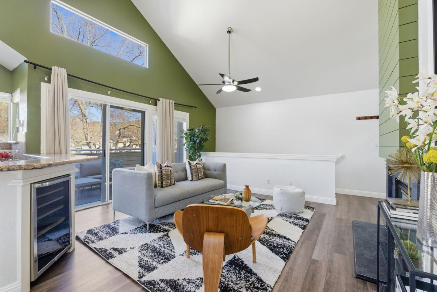 Detail Gallery Image 6 of 48 For 301 Boatswain Ct, Hercules,  CA 94547 - 2 Beds | 2 Baths