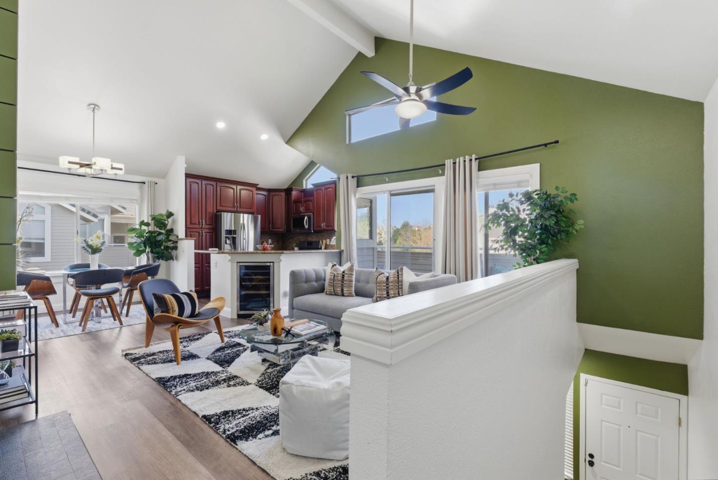 Detail Gallery Image 7 of 48 For 301 Boatswain Ct, Hercules,  CA 94547 - 2 Beds | 2 Baths