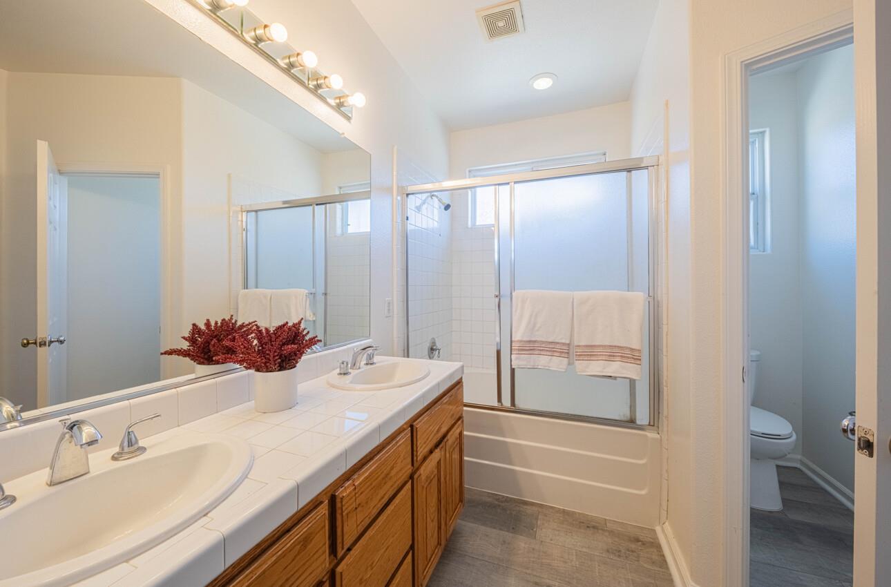 Detail Gallery Image 14 of 27 For 1838 Lancashire Dr, Salinas,  CA 93906 - 3 Beds | 2 Baths