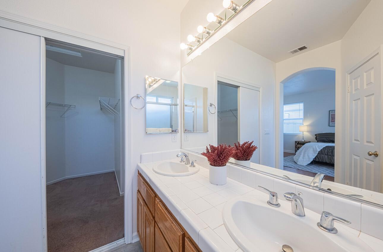 Detail Gallery Image 15 of 27 For 1838 Lancashire Dr, Salinas,  CA 93906 - 3 Beds | 2 Baths