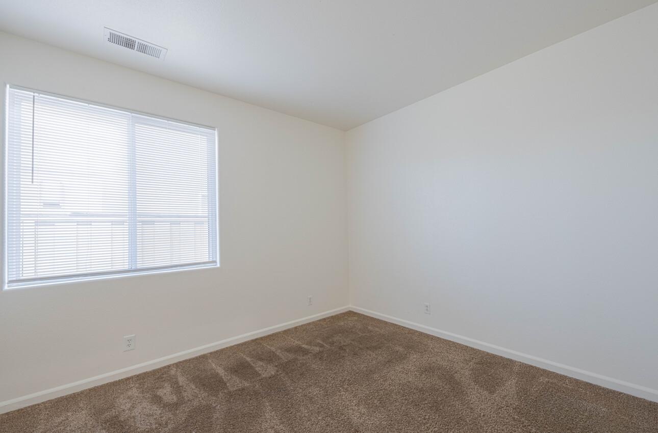 Detail Gallery Image 17 of 27 For 1838 Lancashire Dr, Salinas,  CA 93906 - 3 Beds | 2 Baths