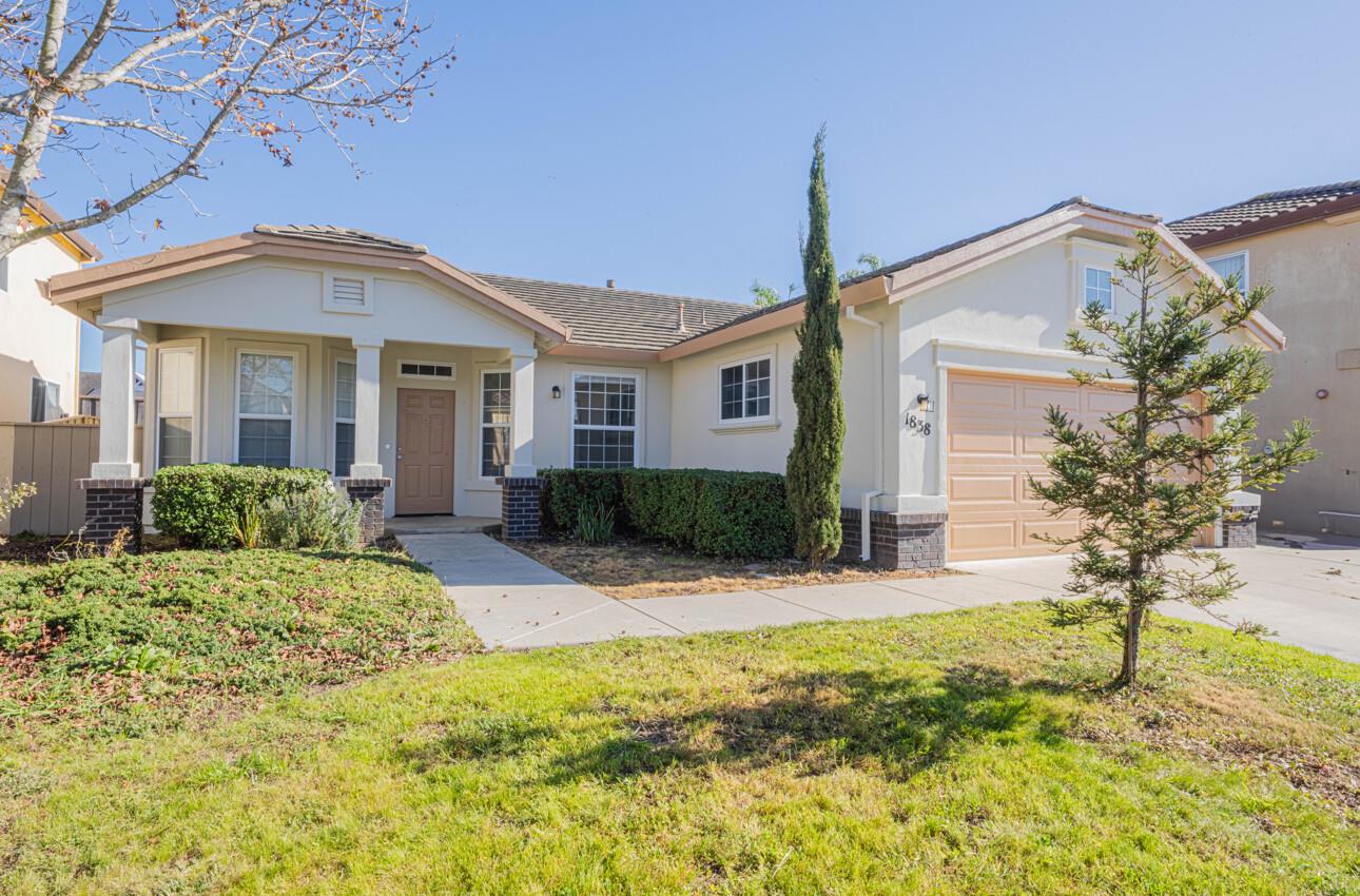 Detail Gallery Image 2 of 27 For 1838 Lancashire Dr, Salinas,  CA 93906 - 3 Beds | 2 Baths