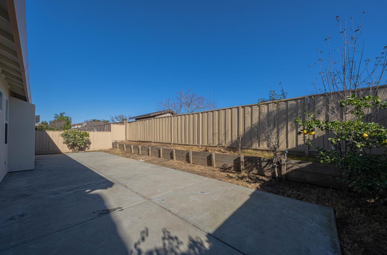 Detail Gallery Image 24 of 27 For 1838 Lancashire Dr, Salinas,  CA 93906 - 3 Beds | 2 Baths