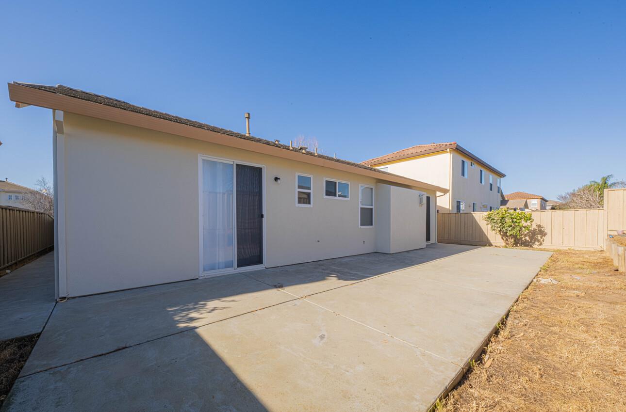 Detail Gallery Image 25 of 27 For 1838 Lancashire Dr, Salinas,  CA 93906 - 3 Beds | 2 Baths