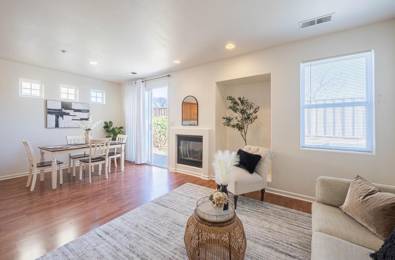 Detail Gallery Image 5 of 27 For 1838 Lancashire Dr, Salinas,  CA 93906 - 3 Beds | 2 Baths