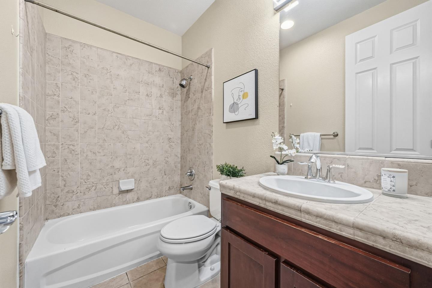 Detail Gallery Image 22 of 47 For 1069 Konstanz Ter, Sunnyvale,  CA 94089 - 4 Beds | 3/1 Baths