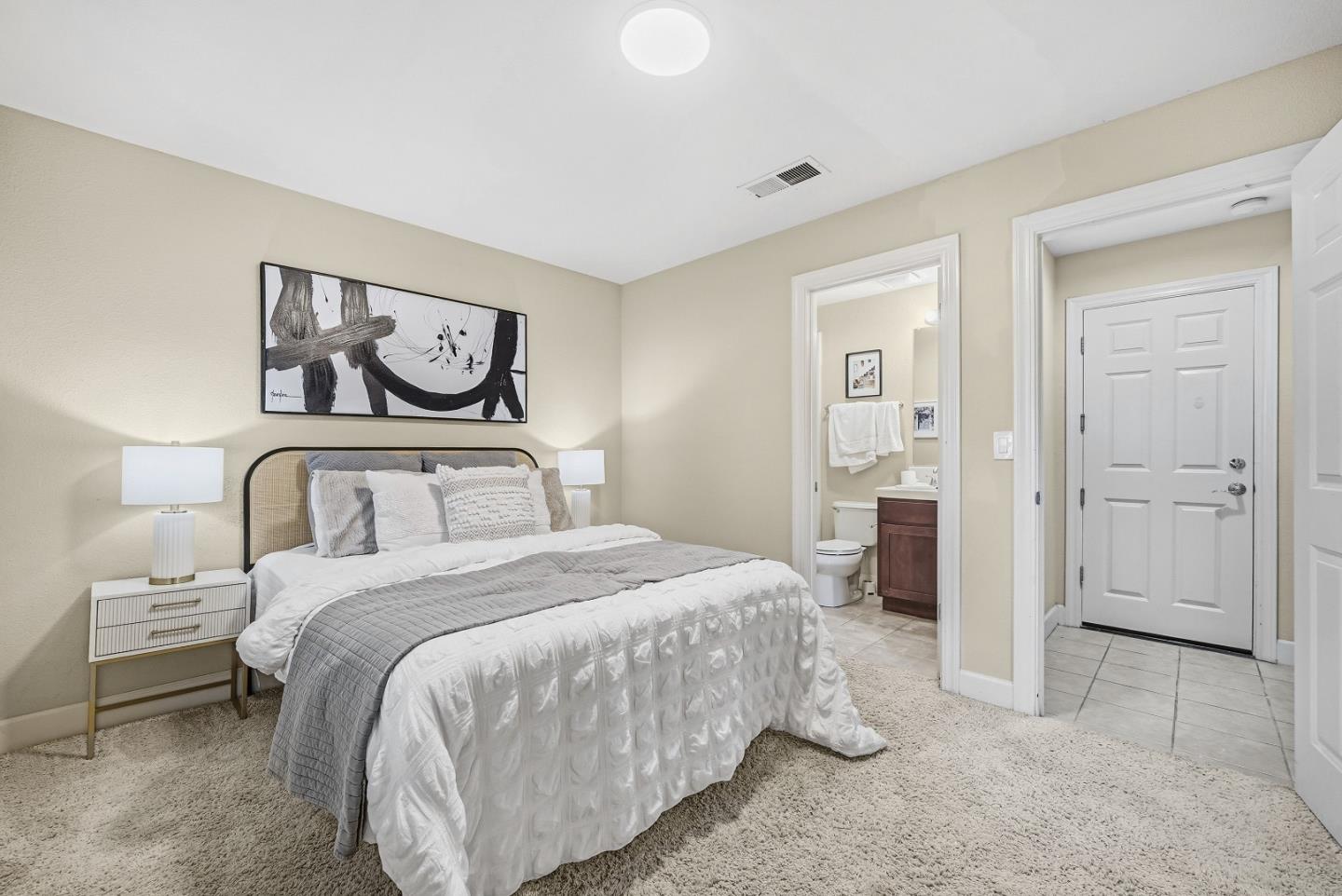 Detail Gallery Image 33 of 47 For 1069 Konstanz Ter, Sunnyvale,  CA 94089 - 4 Beds | 3/1 Baths