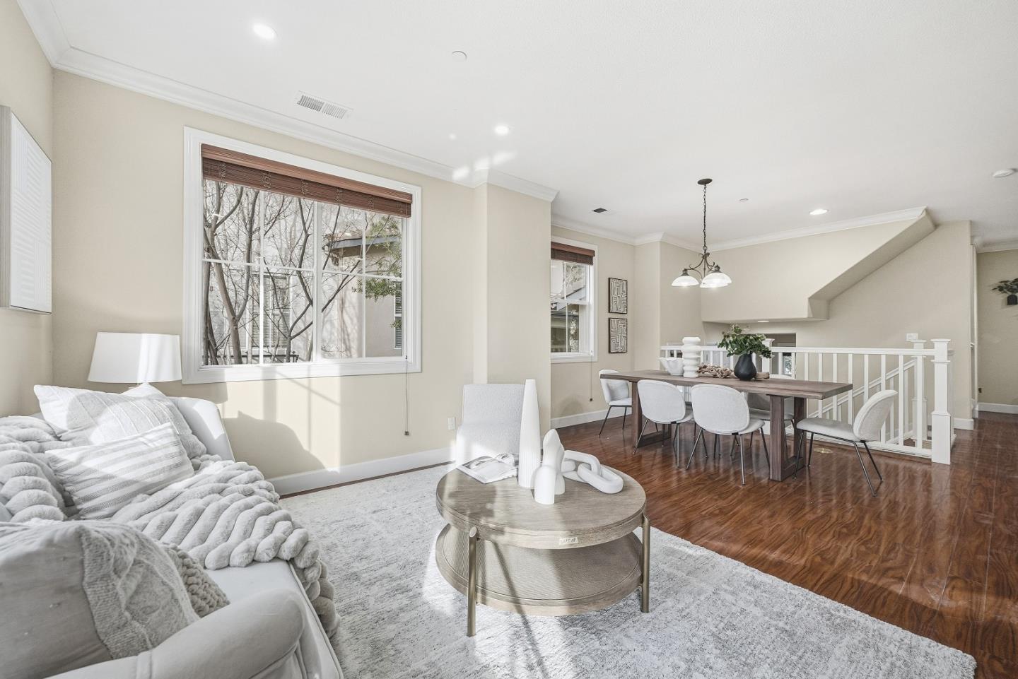 Detail Gallery Image 4 of 47 For 1069 Konstanz Ter, Sunnyvale,  CA 94089 - 4 Beds | 3/1 Baths