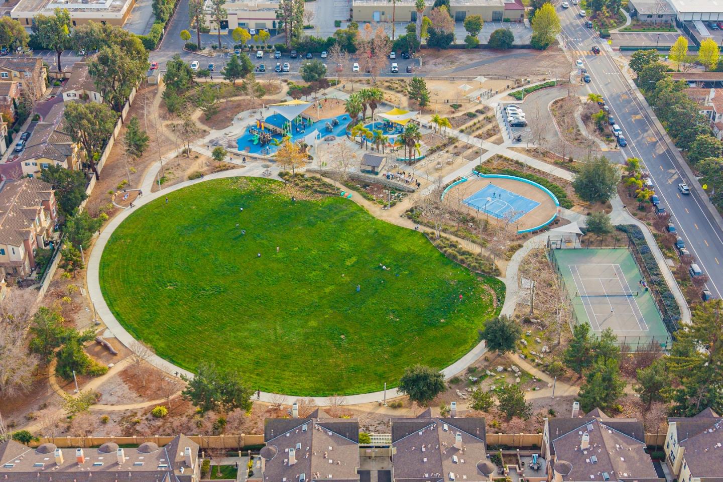 Detail Gallery Image 40 of 47 For 1069 Konstanz Ter, Sunnyvale,  CA 94089 - 4 Beds | 3/1 Baths