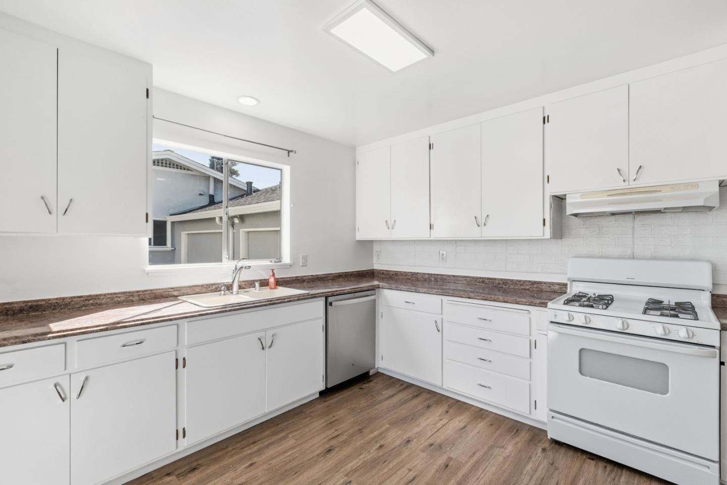 Detail Gallery Image 35 of 44 For 53 E 39th Ave, San Mateo,  CA 94403 - – Beds | – Baths