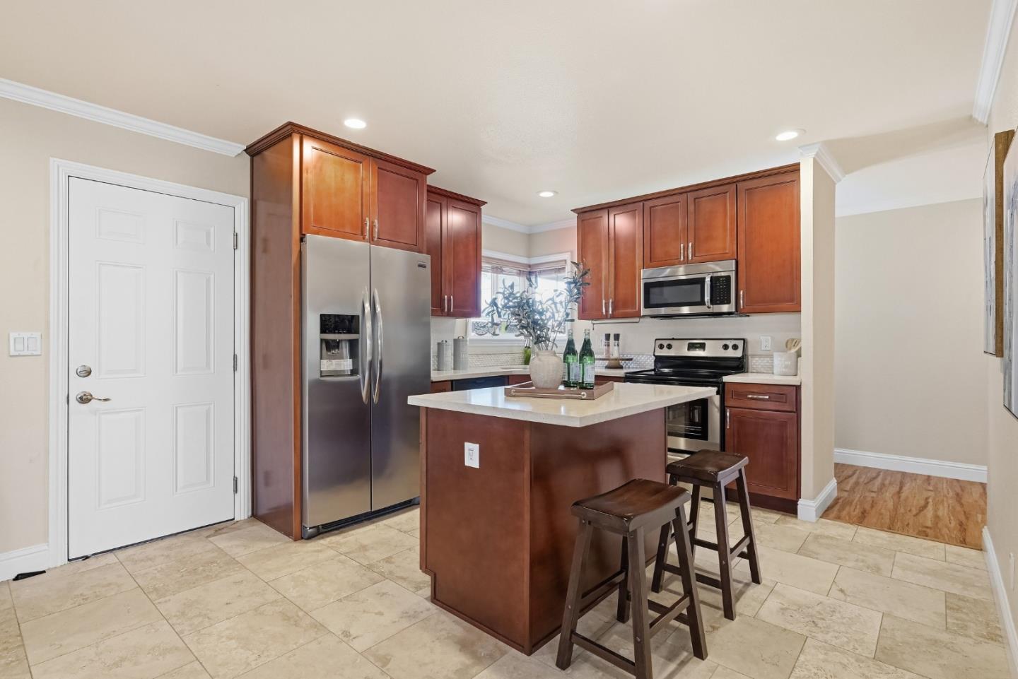 Detail Gallery Image 4 of 32 For 35421 Cleremont Dr, Newark,  CA 94560 - 4 Beds | 3 Baths