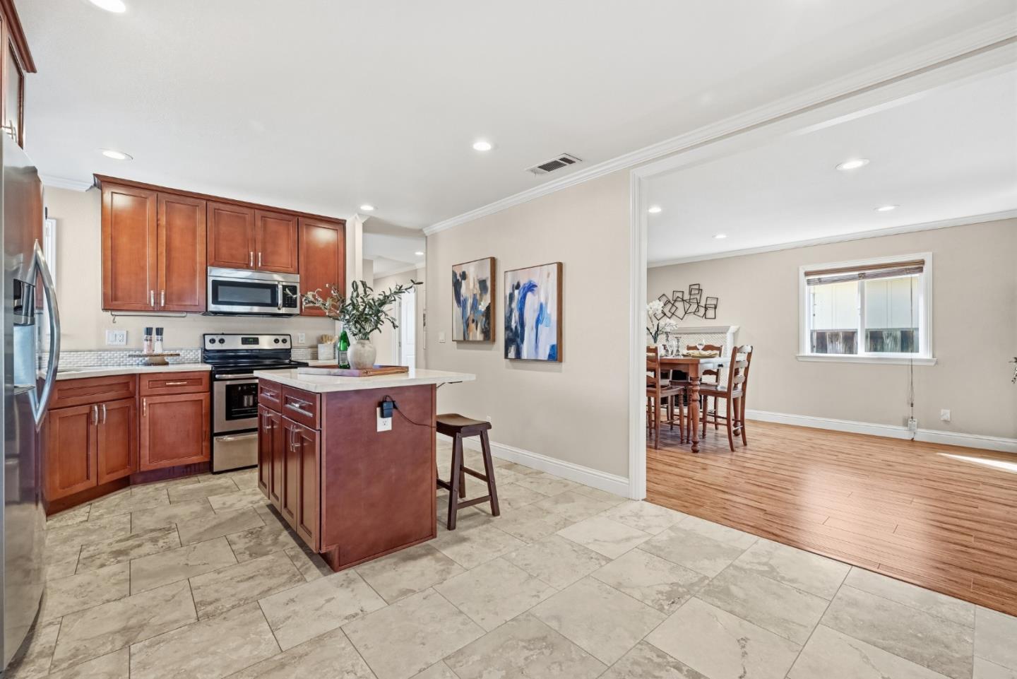 Detail Gallery Image 5 of 32 For 35421 Cleremont Dr, Newark,  CA 94560 - 4 Beds | 3 Baths