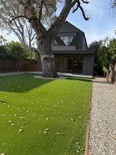 Detail Gallery Image 2 of 8 For 829 La Para Ave, Palo Alto,  CA 94306 - 4 Beds | 3/1 Baths