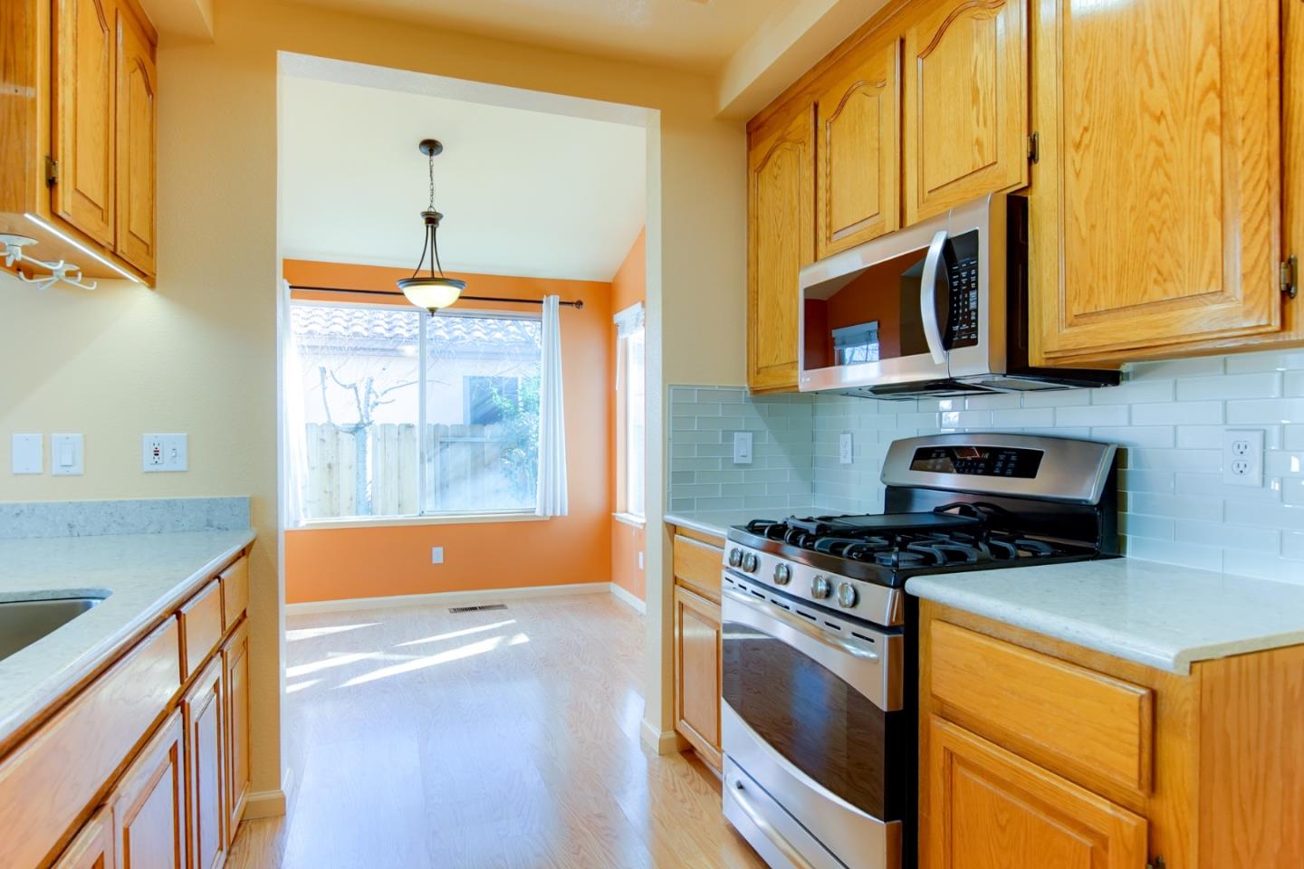 Detail Gallery Image 19 of 57 For 530 Chardonnay Way, Hollister,  CA 95023 - 3 Beds | 2 Baths