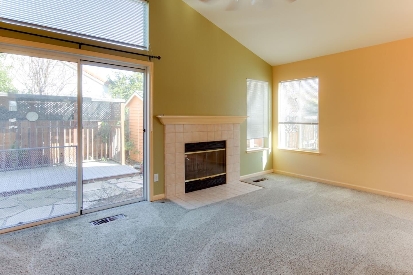 Detail Gallery Image 21 of 57 For 530 Chardonnay Way, Hollister,  CA 95023 - 3 Beds | 2 Baths