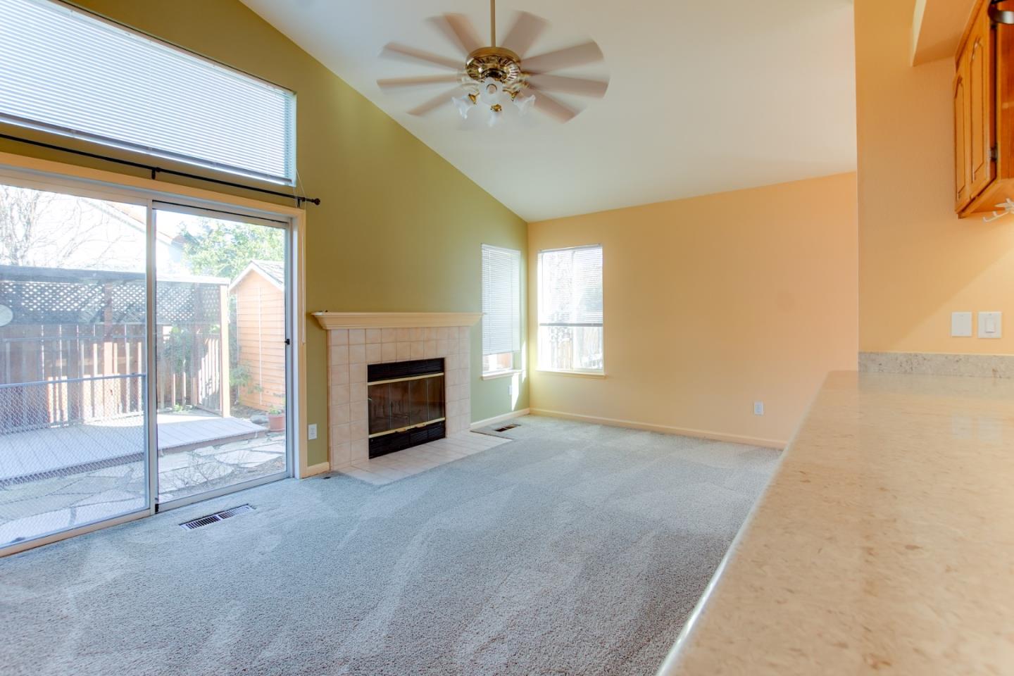 Detail Gallery Image 25 of 57 For 530 Chardonnay Way, Hollister,  CA 95023 - 3 Beds | 2 Baths