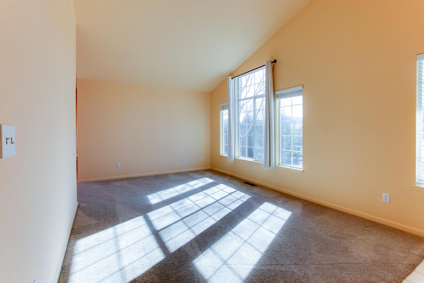 Detail Gallery Image 27 of 57 For 530 Chardonnay Way, Hollister,  CA 95023 - 3 Beds | 2 Baths