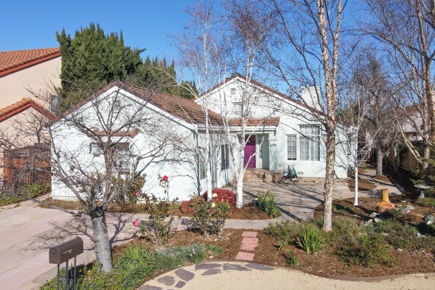 Detail Gallery Image 3 of 57 For 530 Chardonnay Way, Hollister,  CA 95023 - 3 Beds | 2 Baths