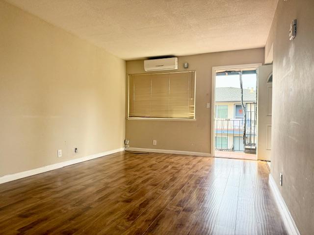 Detail Gallery Image 4 of 16 For 5047 Lapa Dr, San Jose,  CA 95129 - – Beds | – Baths