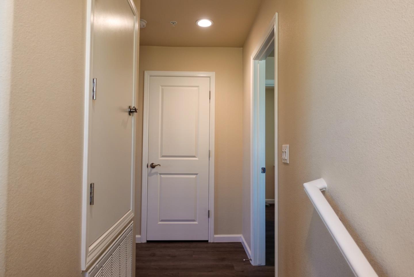 Detail Gallery Image 8 of 14 For 639 Heirloom Pl, King City,  CA 93930 - 3 Beds | 2/1 Baths