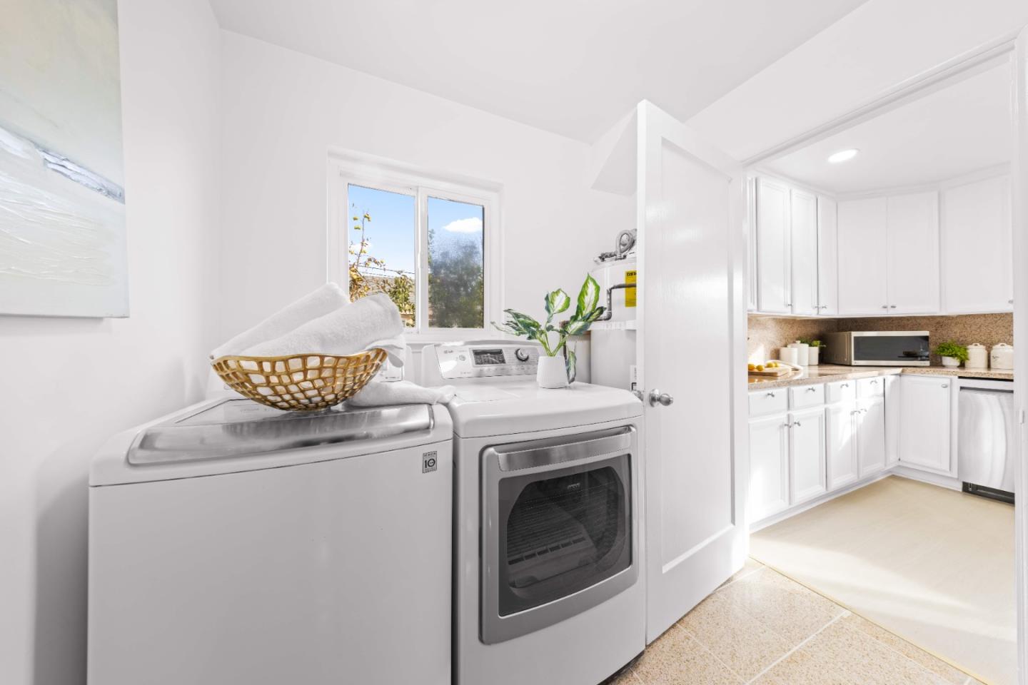 Detail Gallery Image 24 of 58 For 220 N Cypress Ave, Santa Clara,  CA 95050 - 4 Beds | 3 Baths