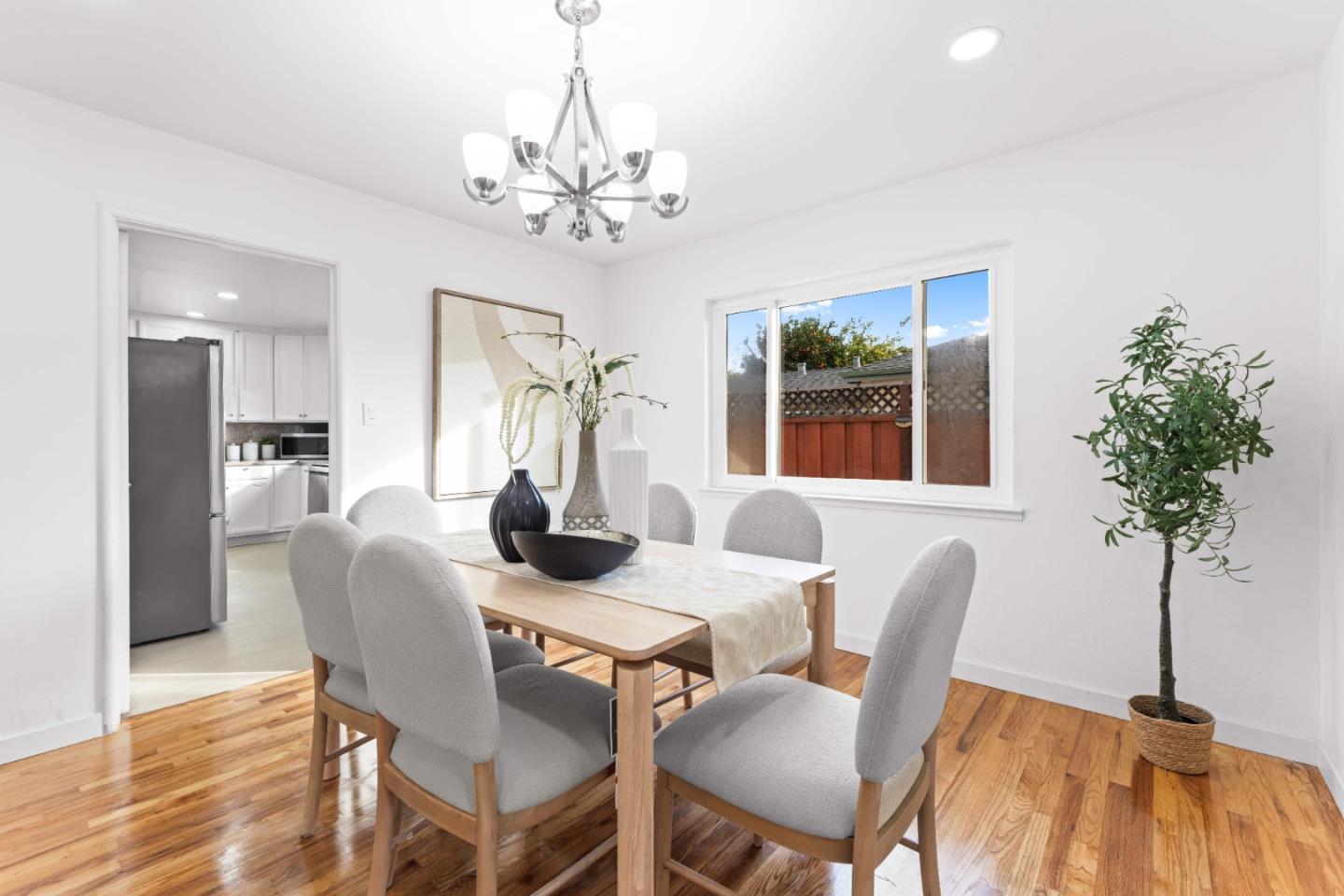 Detail Gallery Image 31 of 58 For 220 N Cypress Ave, Santa Clara,  CA 95050 - 4 Beds | 3 Baths