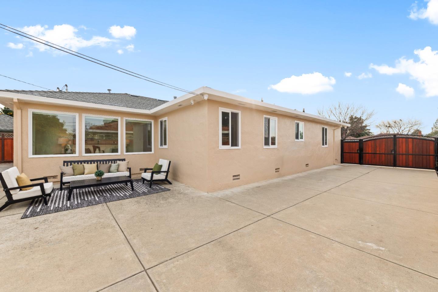 Detail Gallery Image 50 of 58 For 220 N Cypress Ave, Santa Clara,  CA 95050 - 4 Beds | 3 Baths