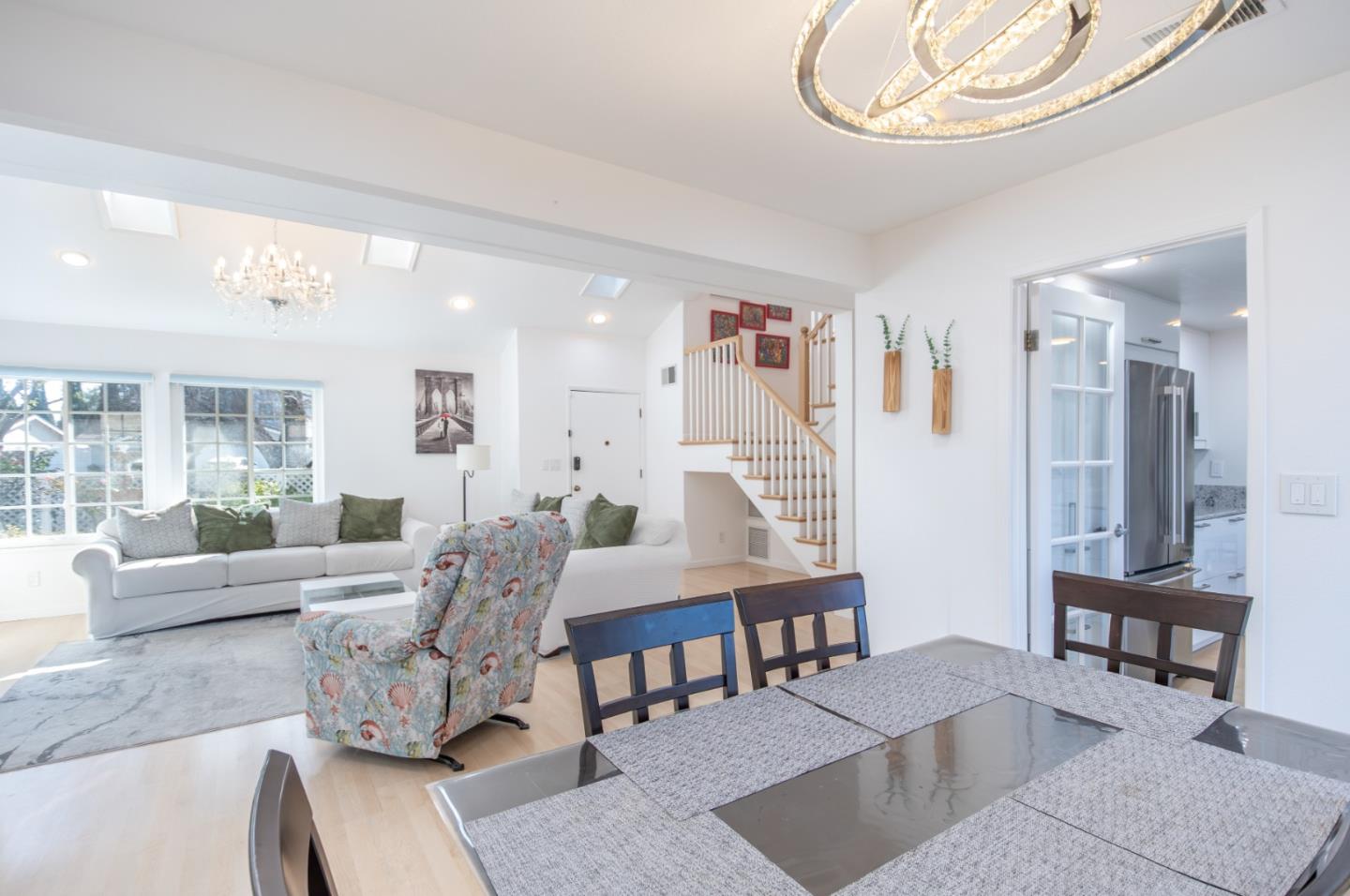 Detail Gallery Image 11 of 57 For 985 Summerfield, San Jose,  CA 95121 - 4 Beds | 2/1 Baths