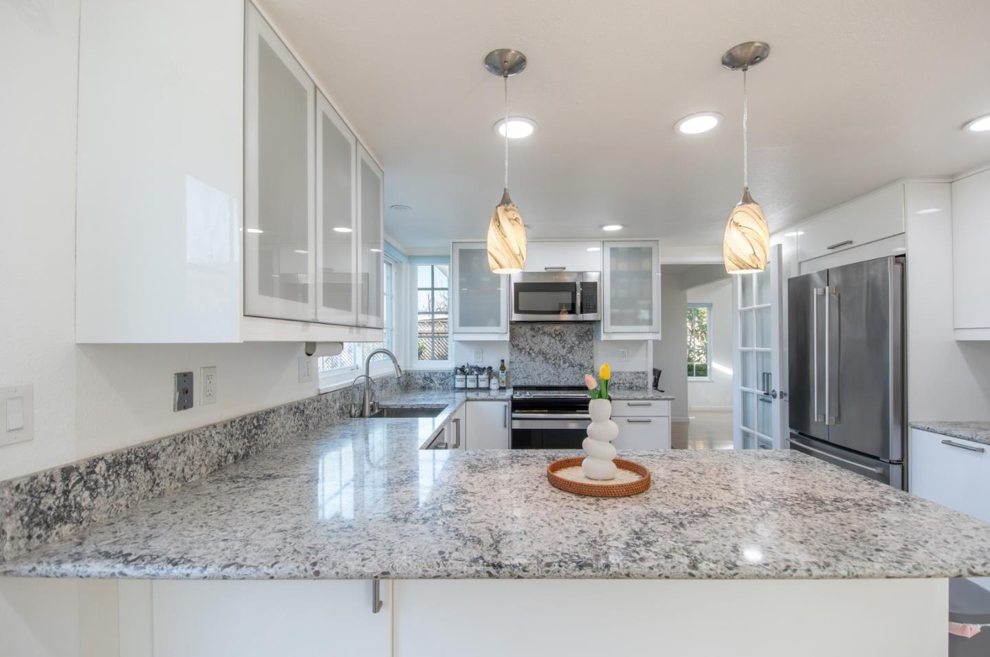 Detail Gallery Image 15 of 57 For 985 Summerfield, San Jose,  CA 95121 - 4 Beds | 2/1 Baths