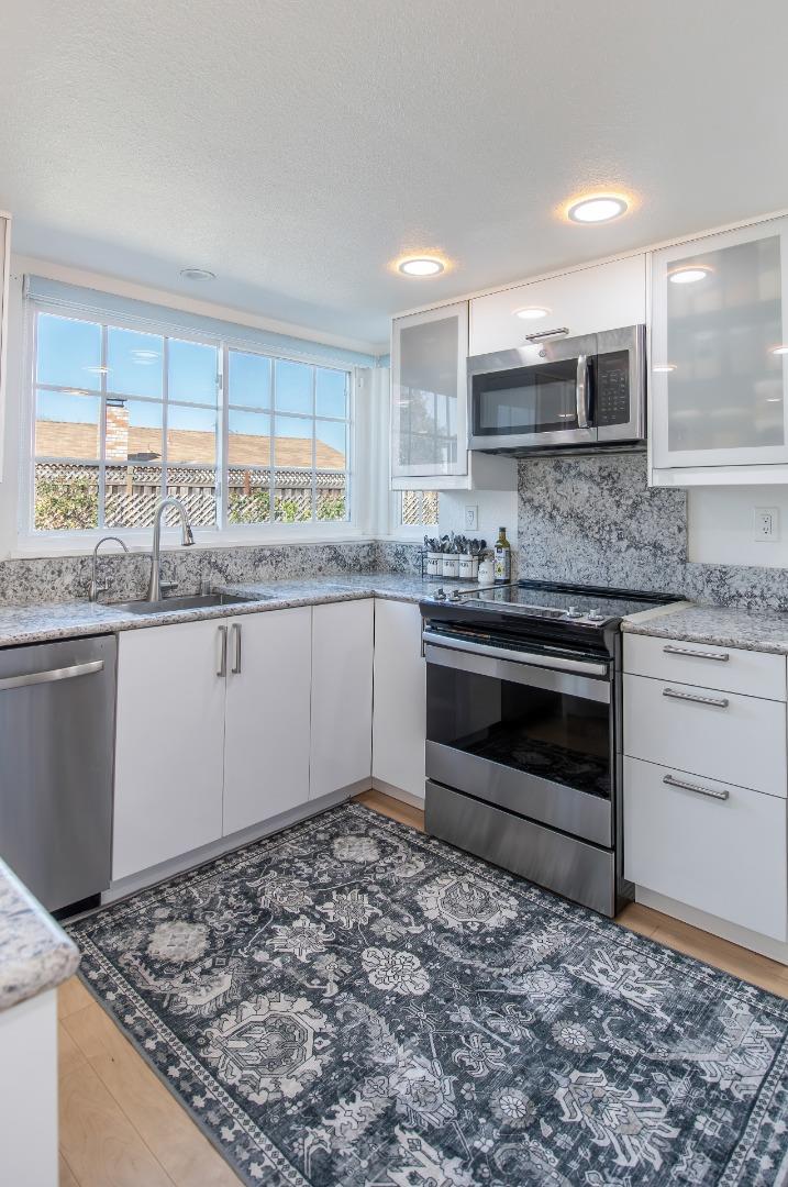 Detail Gallery Image 19 of 57 For 985 Summerfield, San Jose,  CA 95121 - 4 Beds | 2/1 Baths