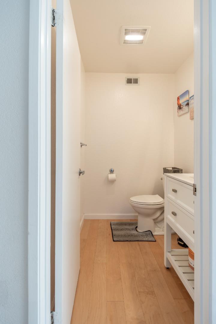 Detail Gallery Image 24 of 57 For 985 Summerfield, San Jose,  CA 95121 - 4 Beds | 2/1 Baths