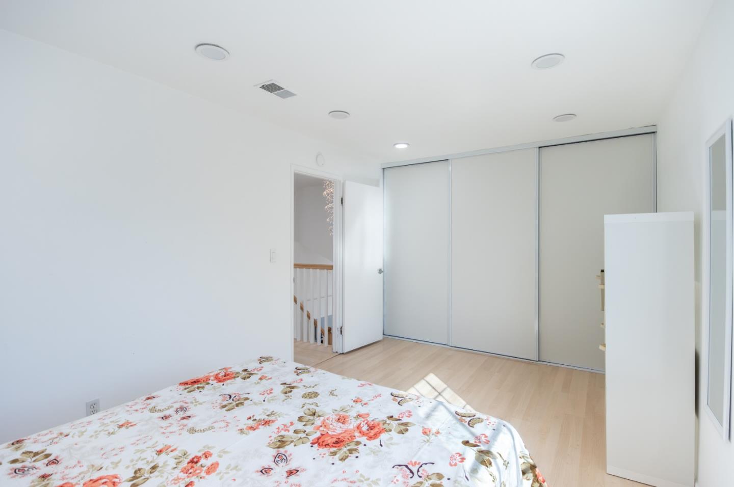 Detail Gallery Image 33 of 57 For 985 Summerfield, San Jose,  CA 95121 - 4 Beds | 2/1 Baths