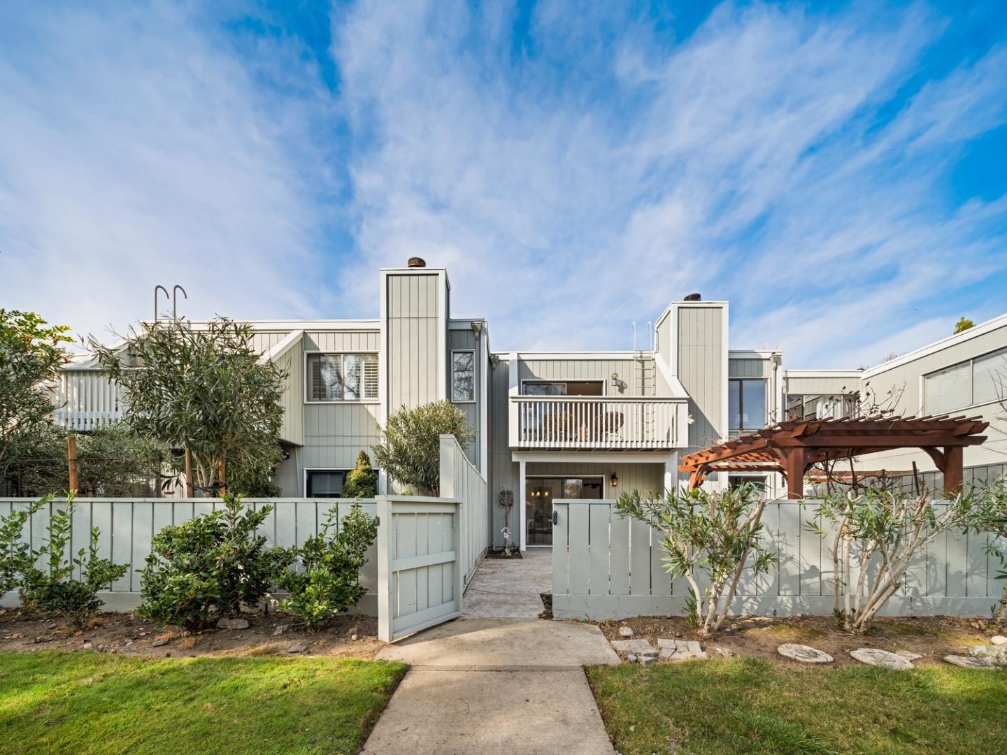 Detail Gallery Image 21 of 27 For 7518 Rosedale Ct, Pleasanton,  CA 94588 - 3 Beds | 2/1 Baths