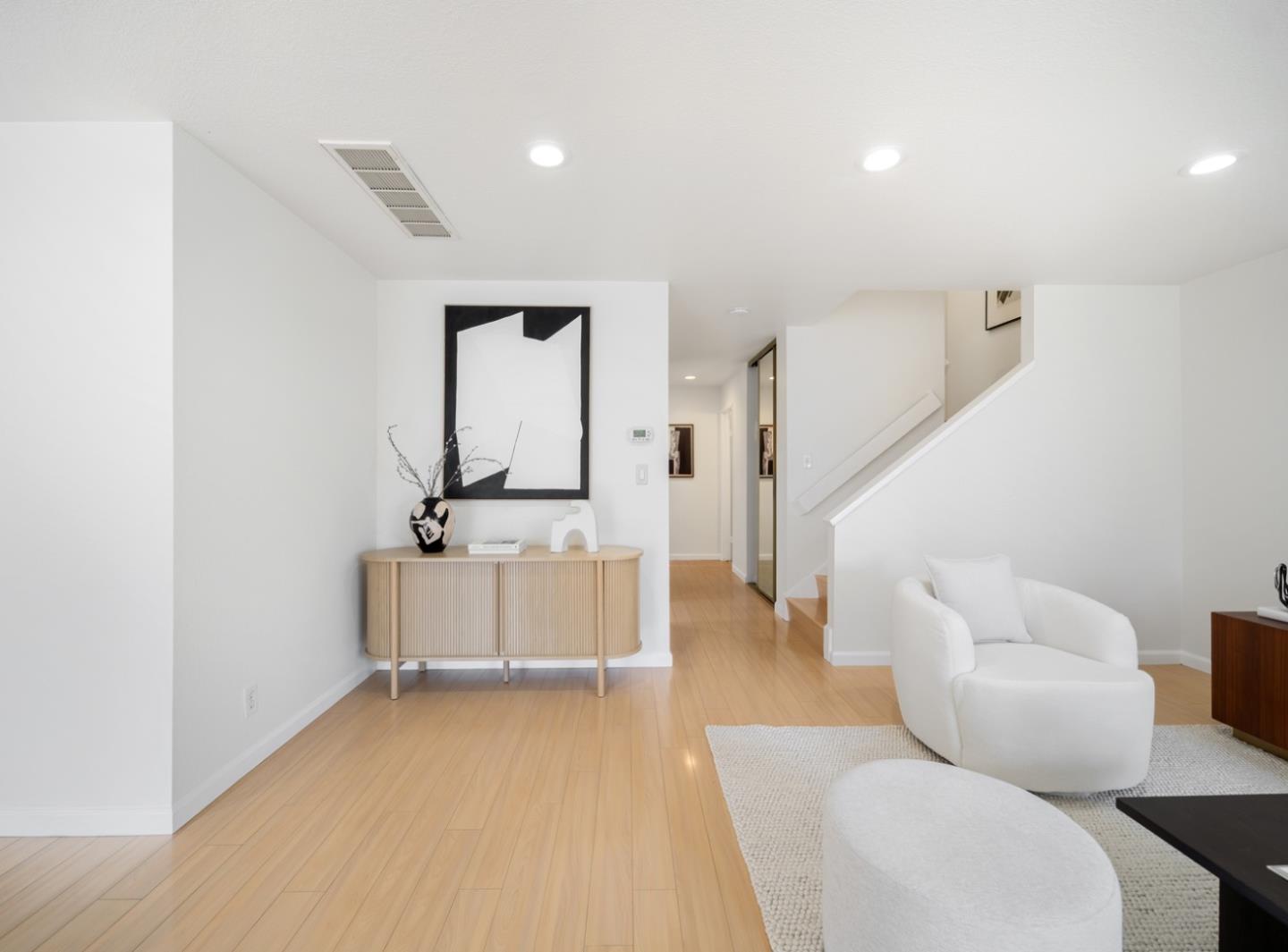 Detail Gallery Image 8 of 27 For 7518 Rosedale Ct, Pleasanton,  CA 94588 - 3 Beds | 2/1 Baths