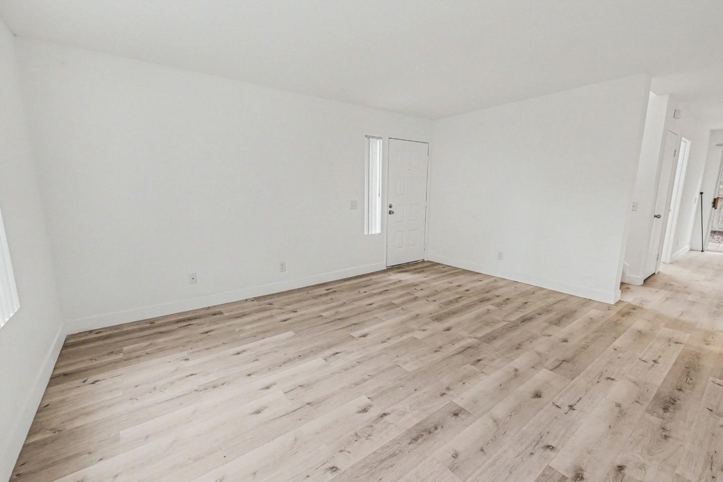 Detail Gallery Image 3 of 24 For 1447 Manzana Way, San Diego,  CA 92139 - 4 Beds | 2/1 Baths